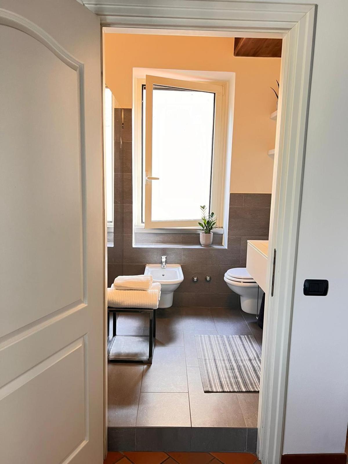 Ferienwohnung Casa Di Milo Cernobbio Exterior foto