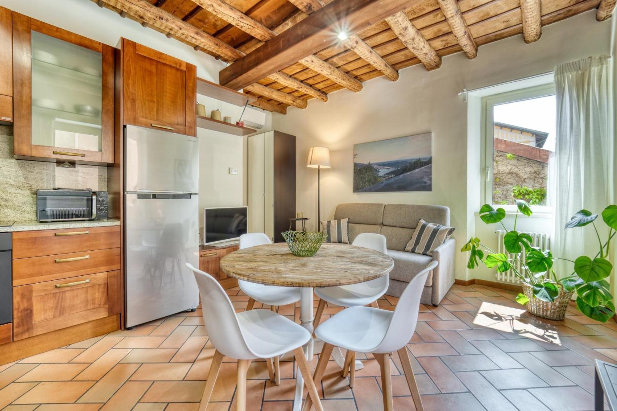 Ferienwohnung Casa Di Milo Cernobbio Exterior foto